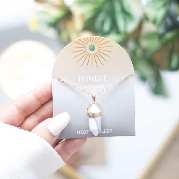 HOWLITE CRYSTAL PENDANT NECKLACE - Image 1