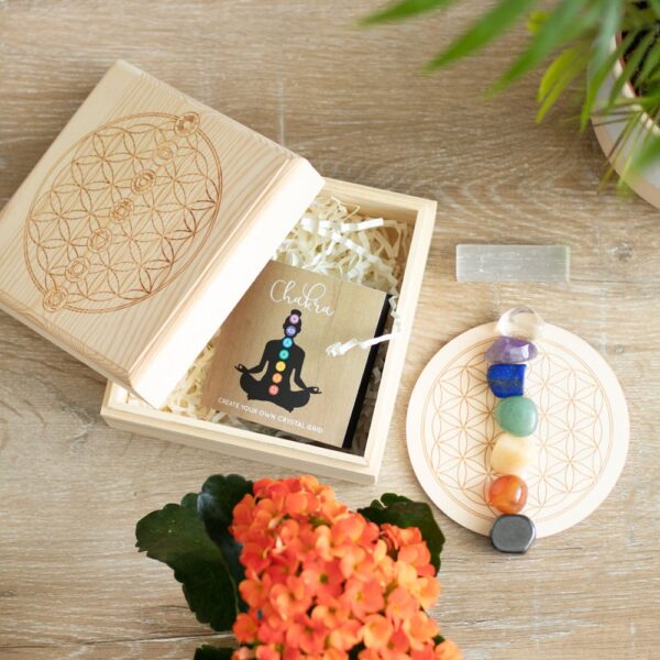 CHAKRA CRYSTAL GRID GIFT SET - Image 2