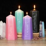 CALMING CRYSTAL CANDLE WITH ROUGH AMETHYST - Image 5